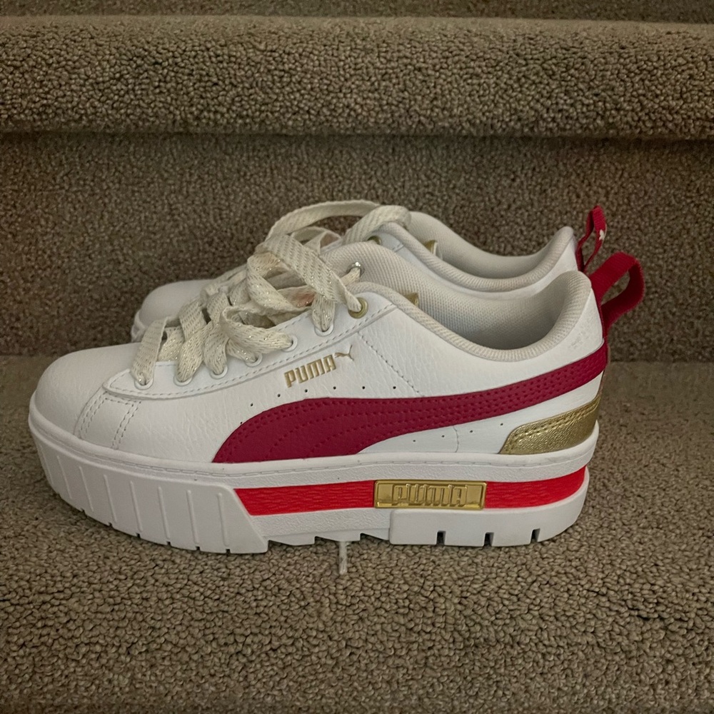 Puma Big Kids Size 4 Mayze Glitz Platform Sneakers White Gold Red